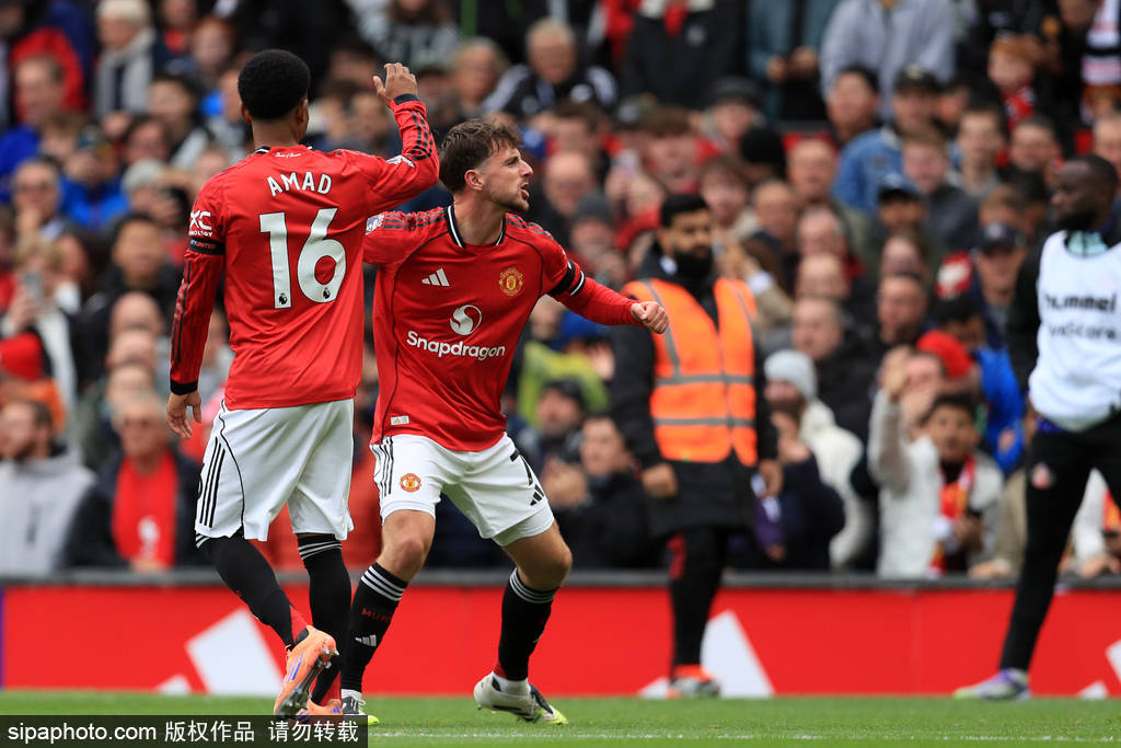 [图]德甲-卡尔连场破门凯恩点射 拜仁2-2战平美因茨